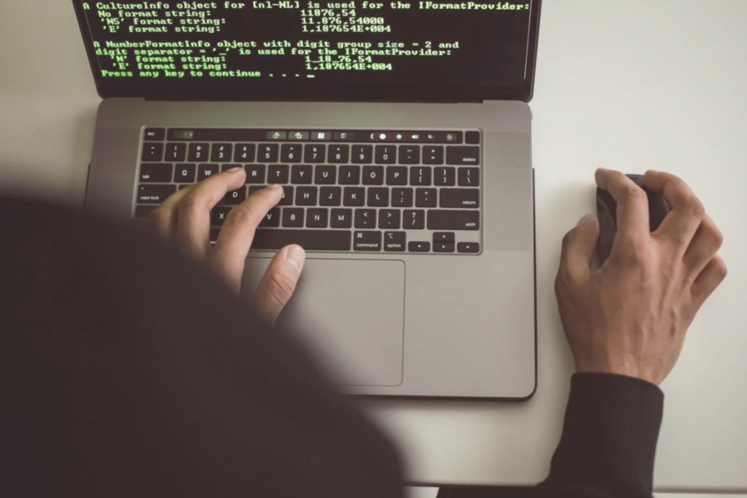Graphiques financiers et algorithmes de trading en temps réel